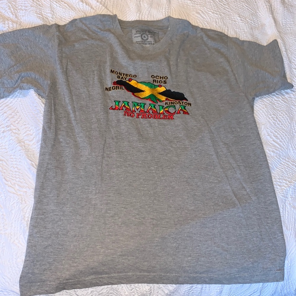 Jamaica t shirt xl (free with $20 purchase)